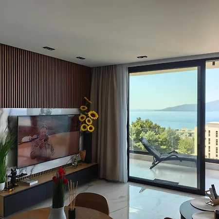 Luxury Panorama View With A Pool *