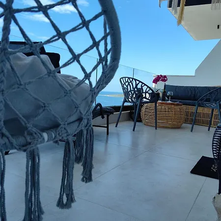 Luxury Panorama View With A Pool Appartamento